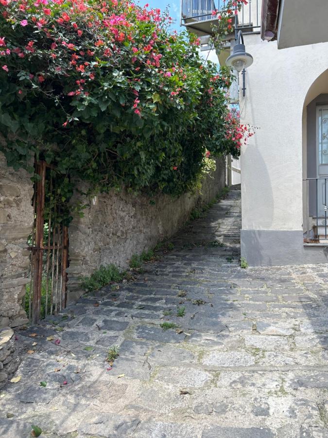 La Casa Del Borgo Cavallaro Gaggi Exterior photo