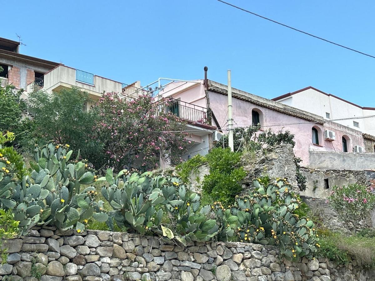 La Casa Del Borgo Cavallaro Gaggi Exterior photo